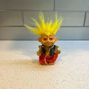 🏁 Vintage troll doll